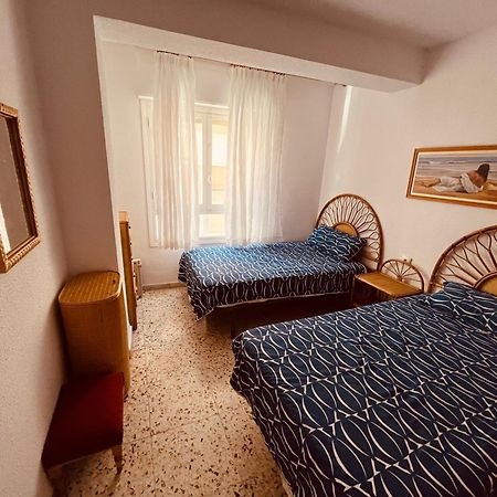 Uroczy Apartament Przy Playa De Los Locos Torrevieja Esterno foto