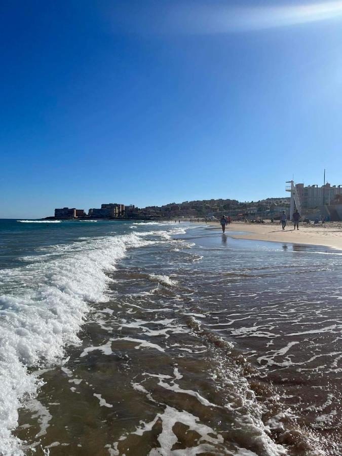 Uroczy Apartament Przy Playa De Los Locos Torrevieja Esterno foto